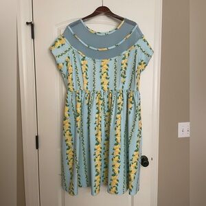 Unique Vintage lemon-print dress. Size 3